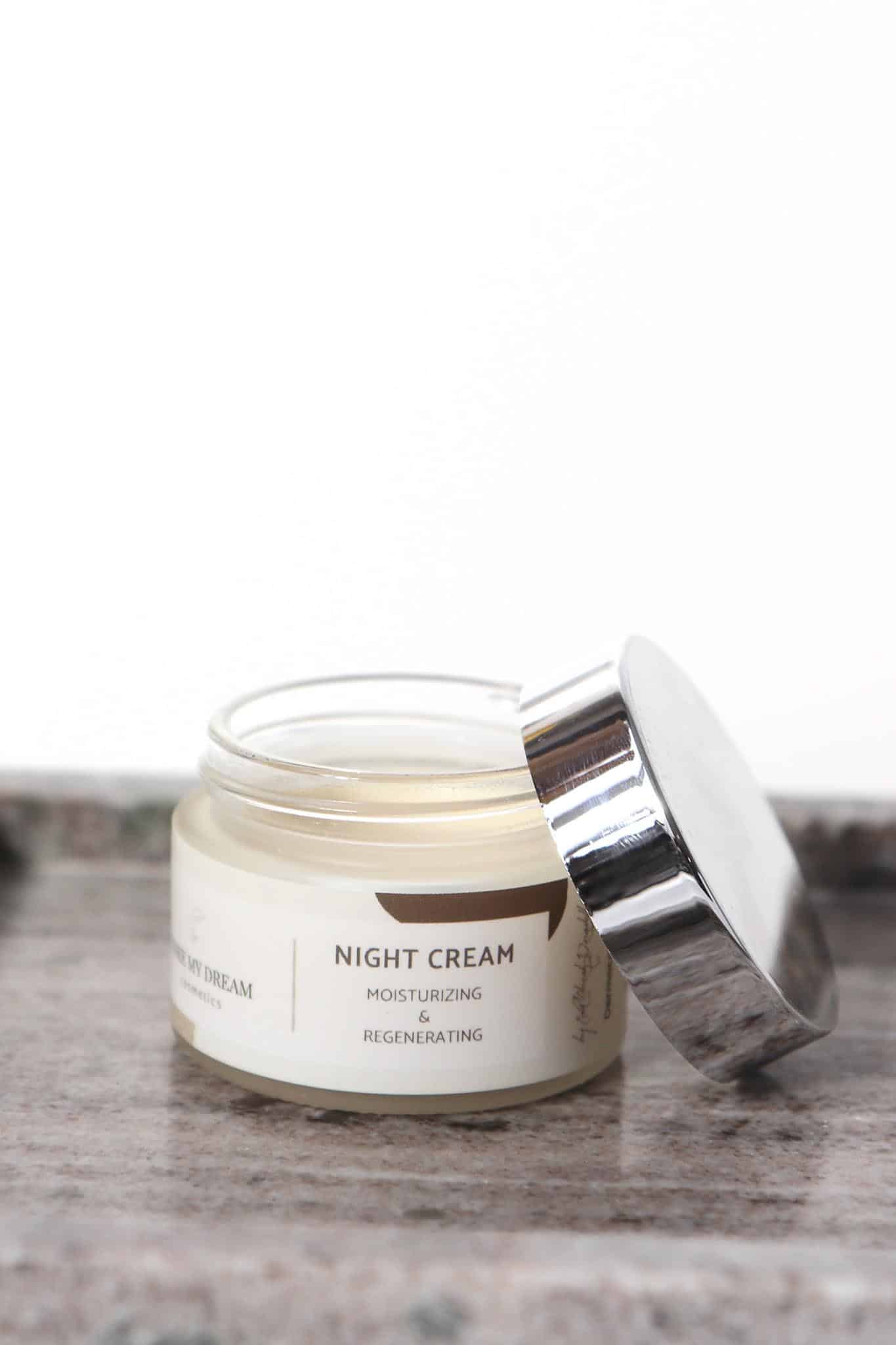 krem-na-noc-nawilżająco-regenerujący